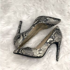 Gianni Bini Snakeskin Heel